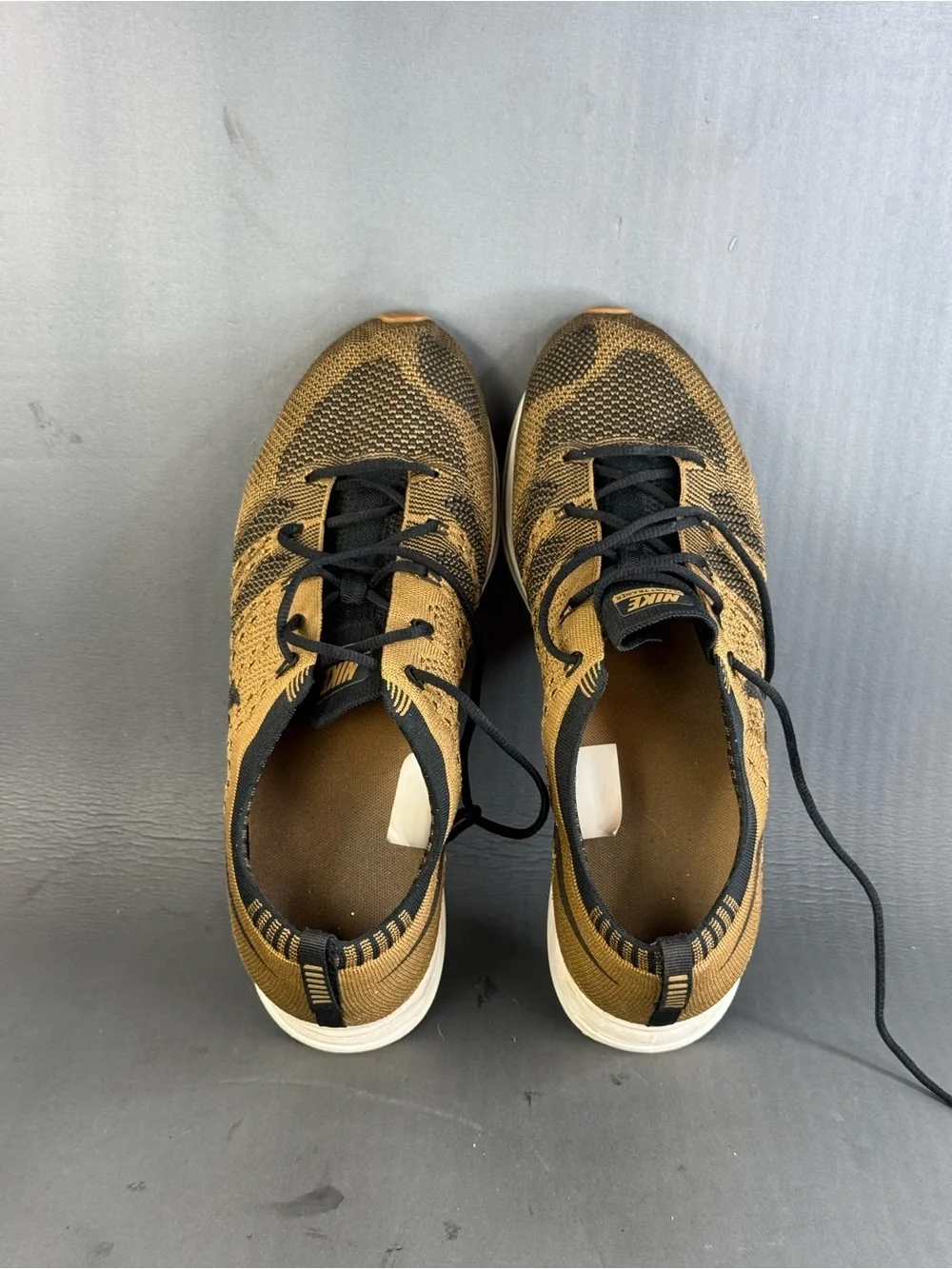 Nike Flyknit Trainer Golden Beige athletic sneaker shoes men's size 10
